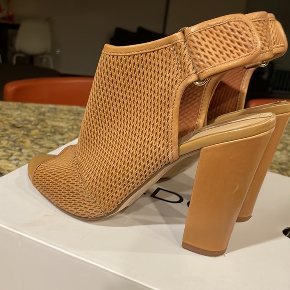 Aldo great condition, box is in good condition. - Picture 4 of 4